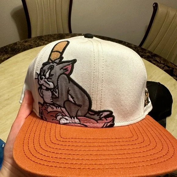 Stylish Men's Cap Collection Bundle - Picture 4 of 11